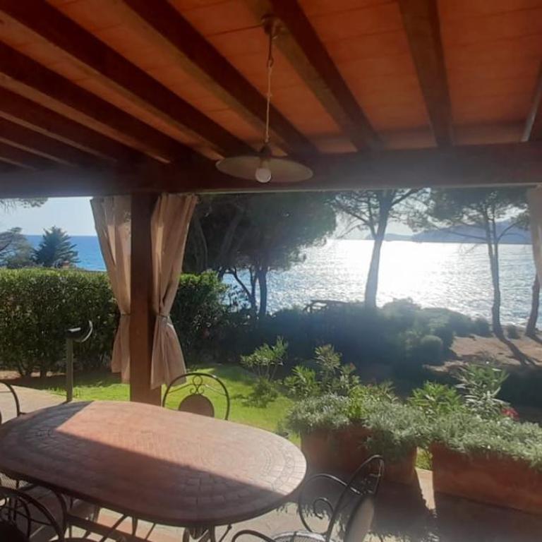 INCANTEVOLE VILLINO SUL MARE con accesso diretto alla spiaggia, posto auto e aria condizionata! - Casa Vacanze - 8