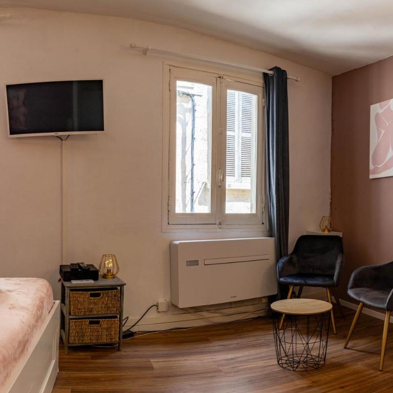 Aux Demoiselles d'Avignon - Queen Studio - 19
