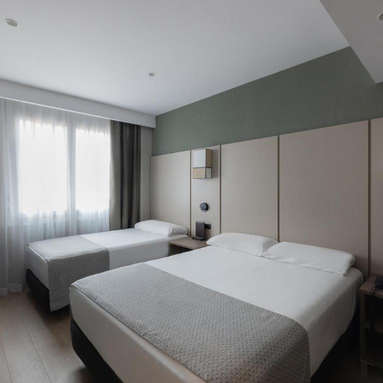Catalonia Albeniz - Triple Room (3 Adults) - 3