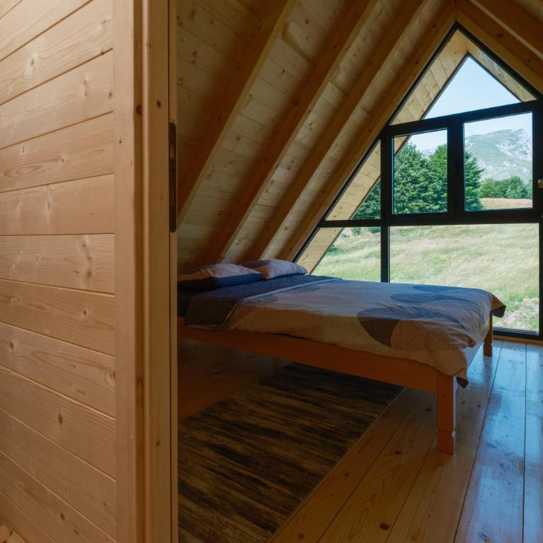 Durmitor sunset - Three-Bedroom Villa - 38