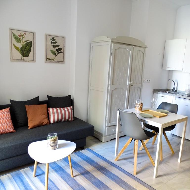 MODERNO ESTUDIO AL LADO DE LA CATEDRAL - Apartamento de 1 dormitorio - 3
