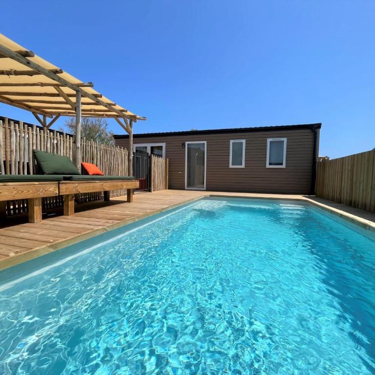 Camping La Clape Village - Suite Familiale Deluxe - 1