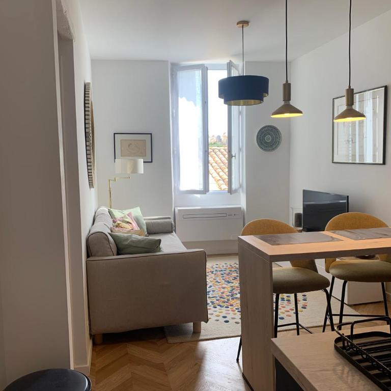 Lumineux 2 pièces Vieil Antibes - Appartement Supérieur - 7