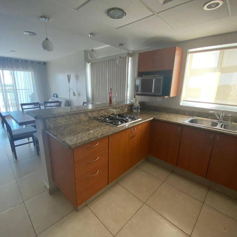 Departamento en Costa Veleros, vista a la Marina - Three-Bedroom Apartment - 9