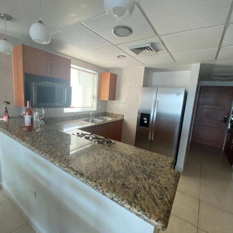 Departamento en Costa Veleros, vista a la Marina - Three-Bedroom Apartment - 8
