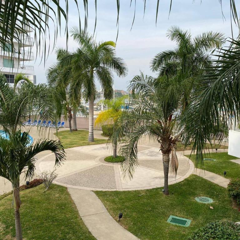 Departamento en Costa Veleros, vista a la Marina - Three-Bedroom Apartment - 21