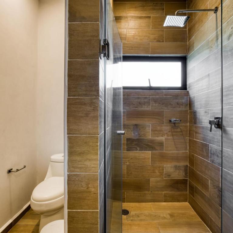 Chic PH Haven with rooftop, Condesa 2BR By Tasman - Apartamento - 53