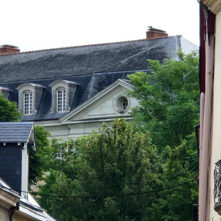 Maison, Cité Plantagenêt, 20 m de la parade des pilotes 24 h, 20 mn en tram du circuit - Maison 4 Chambres - 17