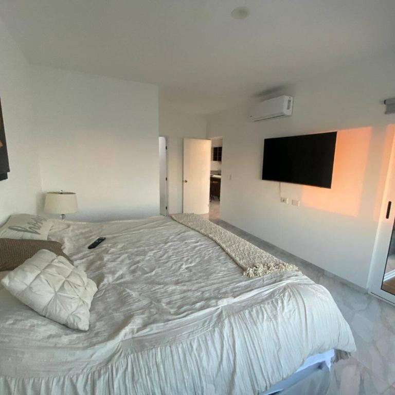 Lovely 2 bedroom oceanfront condo in Mazatlan - Two-Bedroom Apartment - 12