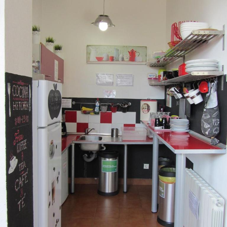 Bilbao Akelarre Hostel - Quadruple Room with Shared Bathroom - 6