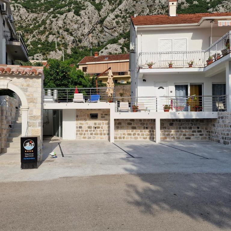 Waterfront Apartment Petrovina - One-Bedroom Apartment - 11