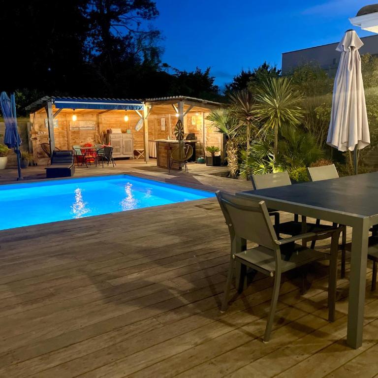 Villa Nolaene, 8-9 pers, Piscine, Calme et Moderne - Villa - 21