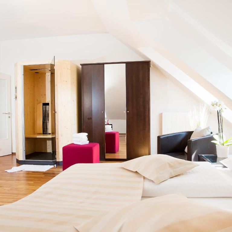 Hotel Sandwirth - Apartment - 5