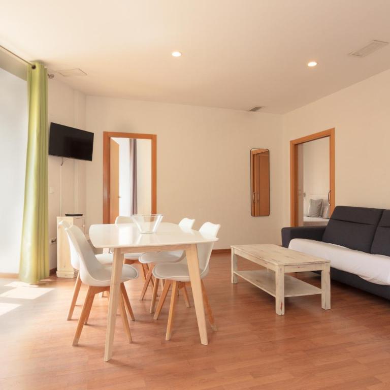 Apartamento El Carmen by Be Alicante - Two-Bedroom Apartment (4 Adults) - 1