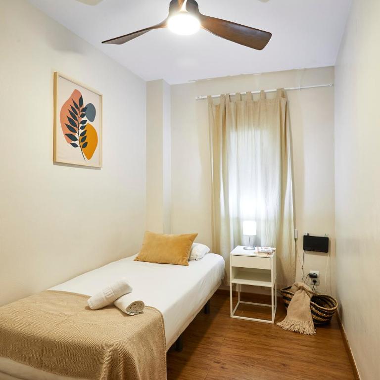 BBarcelona Marina Flat - Three-Bedroom Apartment - 12