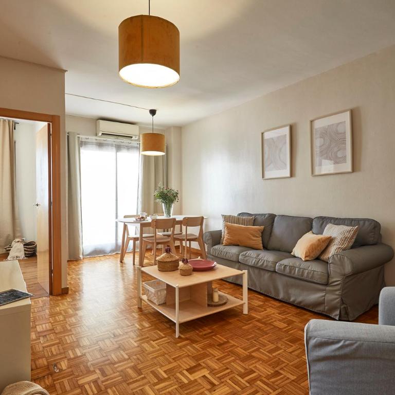 BBarcelona Marina Flat - Three-Bedroom Apartment - 2