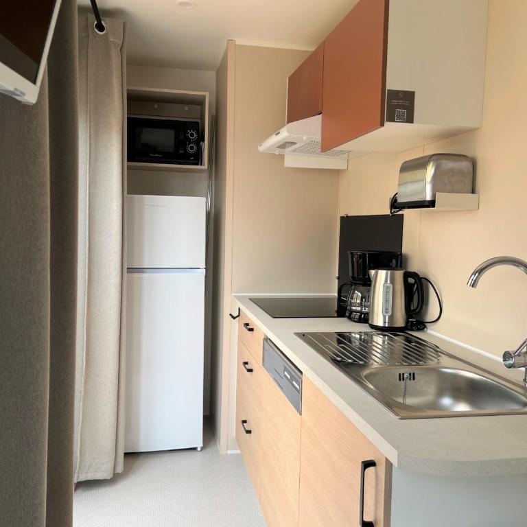 Camping La Clape Village - Suite Familiale Deluxe - 3