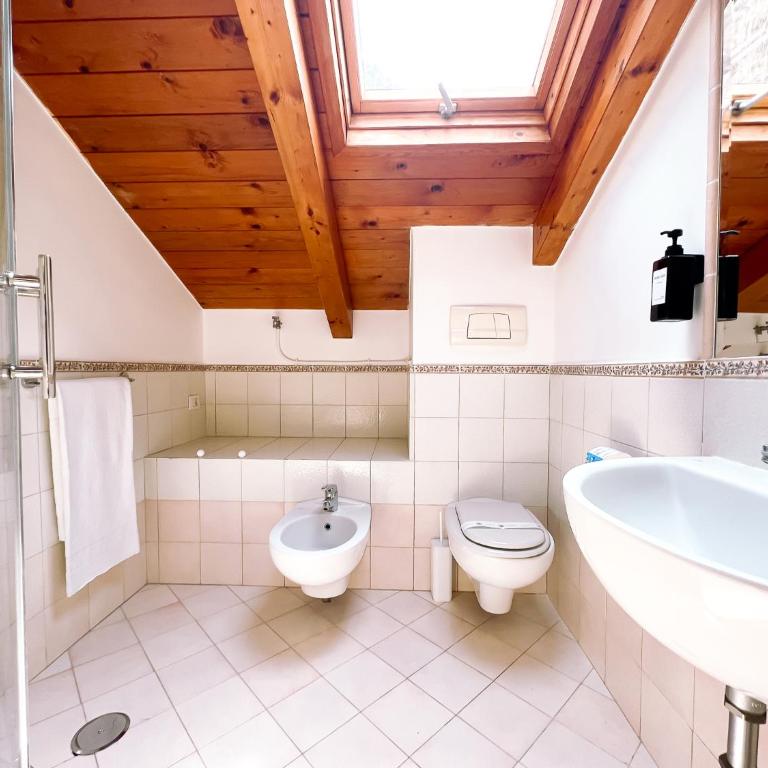 Residenza Ester - Camera King Deluxe - 10