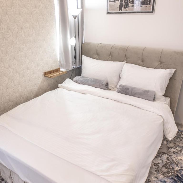 FIT Apartments - Studio - 11
