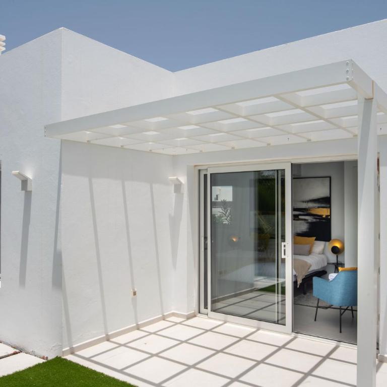 SUNRISE by Buenavilla - Three-Bedroom Villa - 15