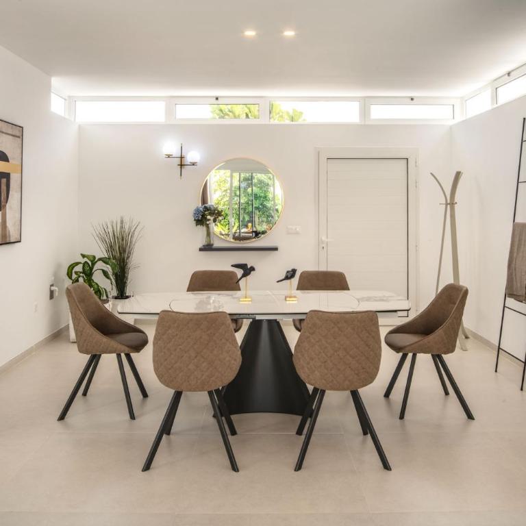 SUNRISE by Buenavilla - Three-Bedroom Villa - 18