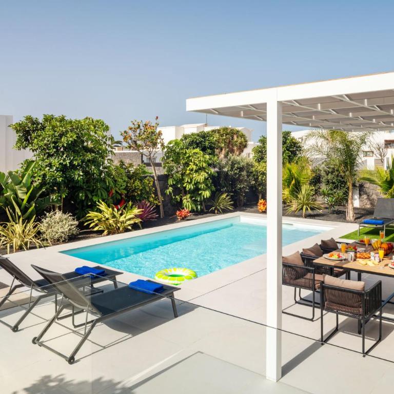 SUNRISE by Buenavilla - Three-Bedroom Villa - 34
