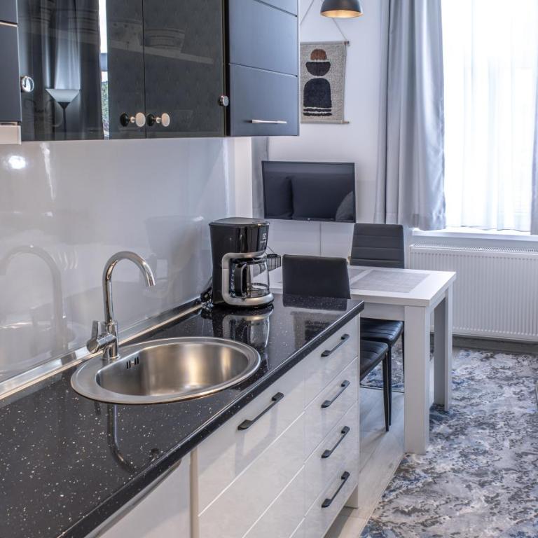 FIT Apartments - Studio - 6
