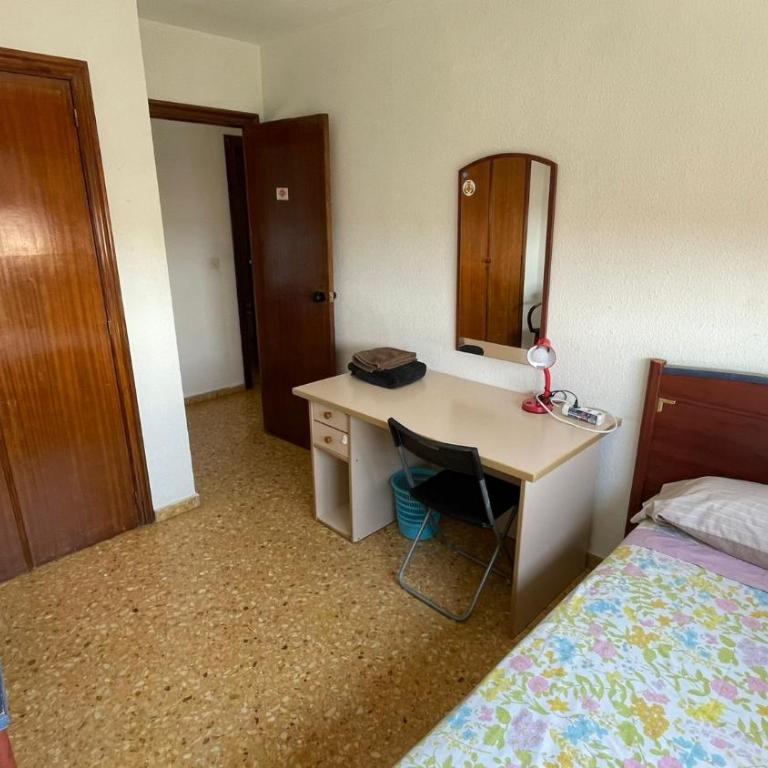 flat Holiday friend group or family near beach center blasco ibanez - Apartment - 13