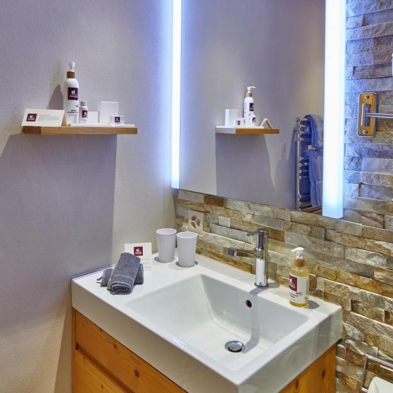 Aspen Alpine Lifestyle Hotel - Suite with Balcony and Mountain View (max. 2 People) - 11