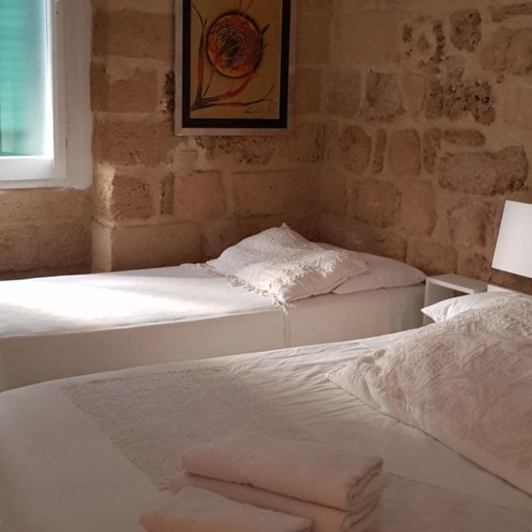 Aliga - Triple Room with Private Bathroom - 5