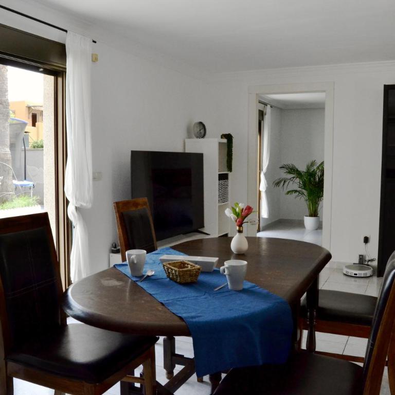Townhouse with shared pool - Vacation Home - 6