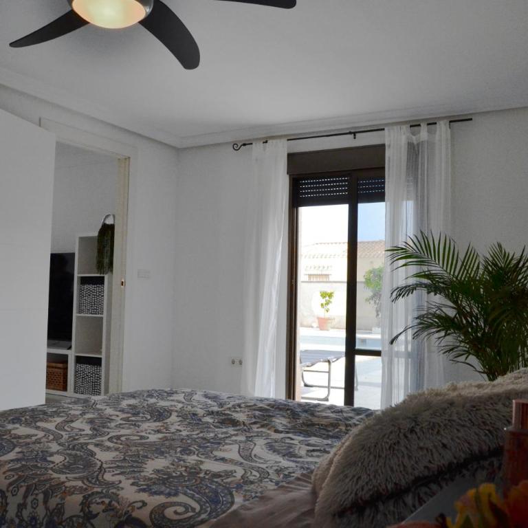 Townhouse with shared pool - Vacation Home - 16