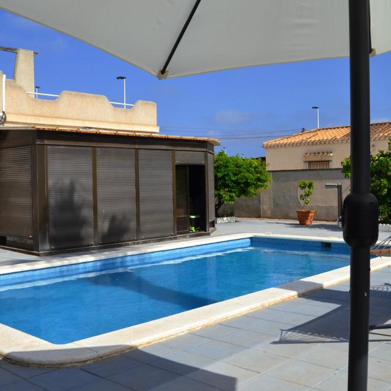 Townhouse with shared pool - Vacation Home - 21