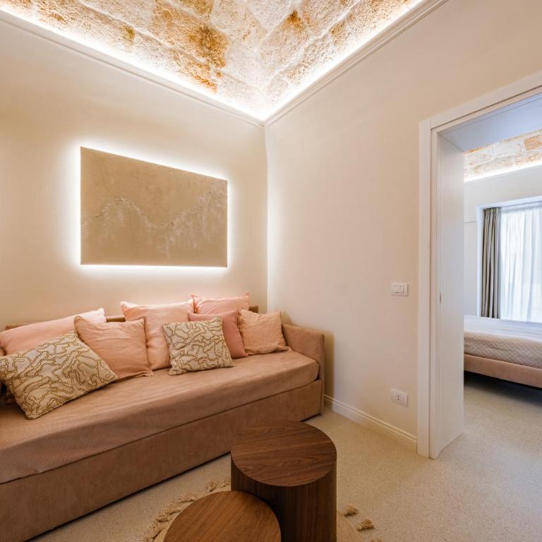 HelloAPULIA Charming Palazzo Clemente - self-catering suites with aircondition - One-Bedroom Apartment - 5