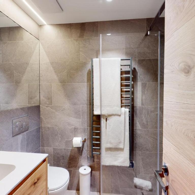 Cresta Ellie - Apartment mit Balkon - 16