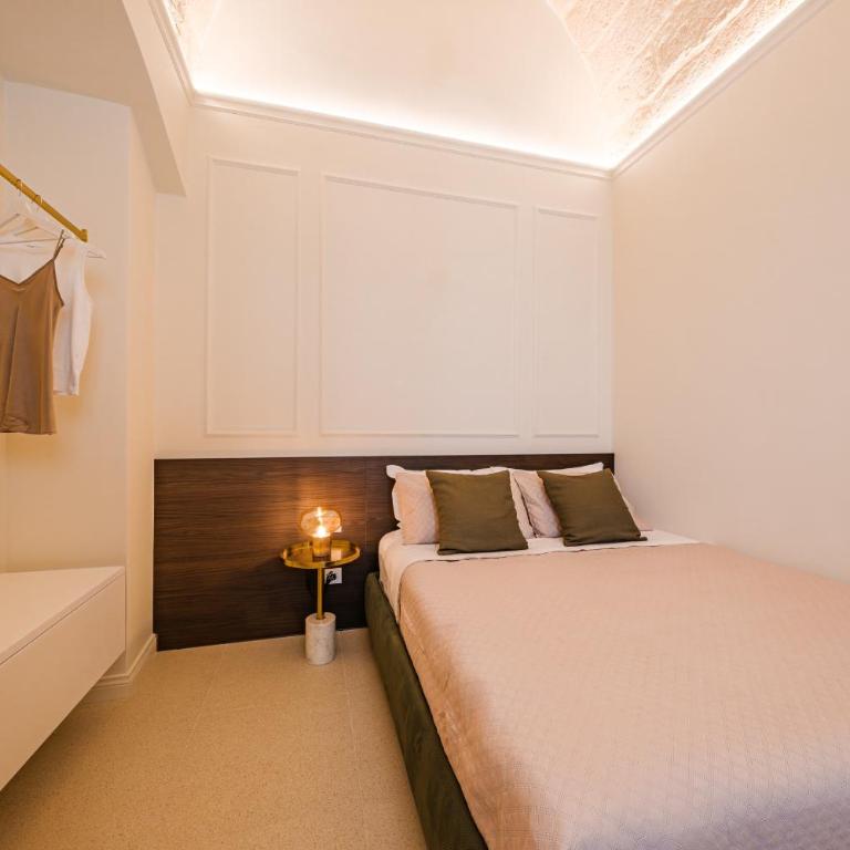 HelloAPULIA Charming Palazzo Clemente - self-catering suites with aircondition - One-Bedroom Apartment - 4