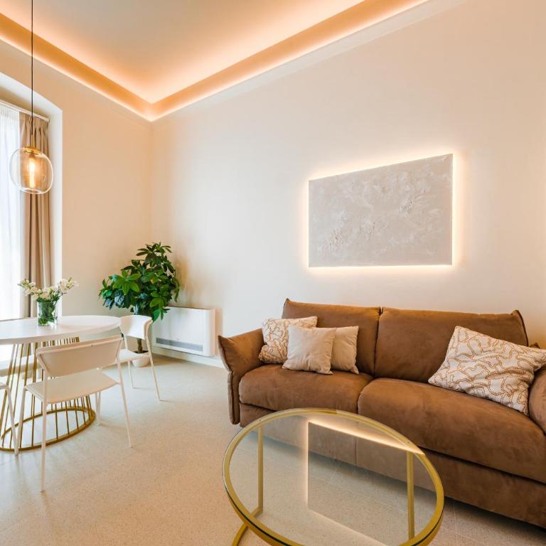 HelloAPULIA Charming Palazzo Clemente - self-catering suites with aircondition - One-Bedroom Apartment - 1