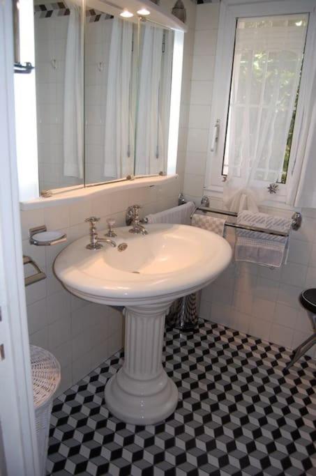 9 chambres spa hamman sauna Piscine chauffée poss - Villa - 42