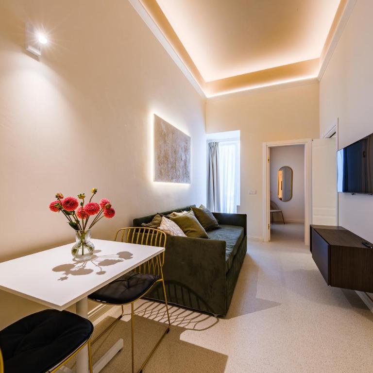 HelloAPULIA Charming Palazzo Clemente - self-catering suites with aircondition - One-Bedroom Apartment - 1