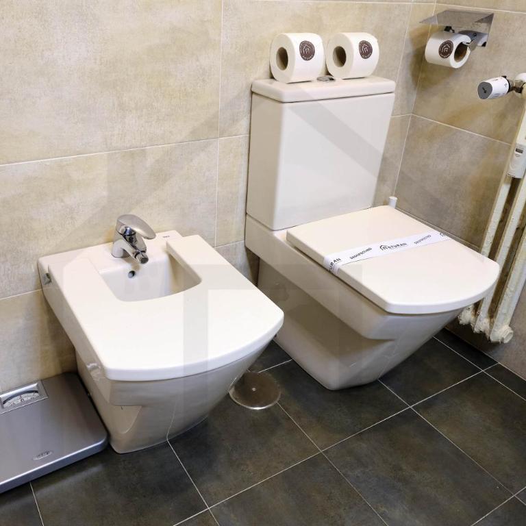 Ático Quintana I - con terraza, vistas a la ciudad, en el centro, con Wifi y garaje - Apartamento con ducha - 40