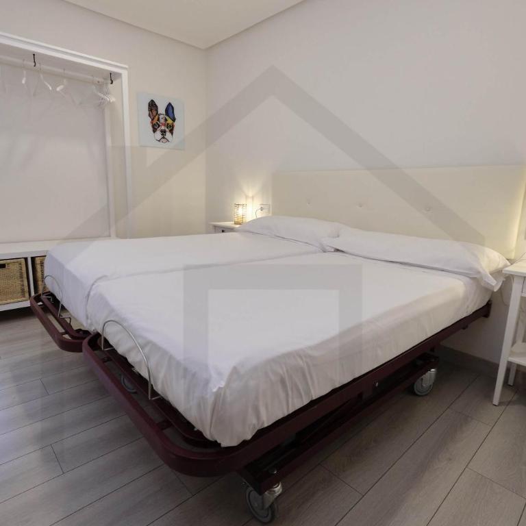 Ático Quintana I - con terraza, vistas a la ciudad, en el centro, con Wifi y garaje - Apartamento con ducha - 3