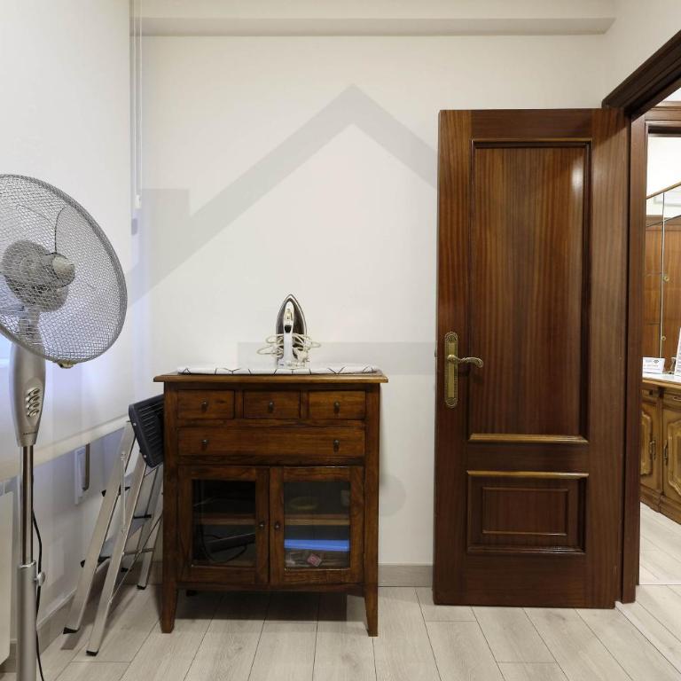 Ático Quintana I - con terraza, vistas a la ciudad, en el centro, con Wifi y garaje - Apartamento con ducha - 28