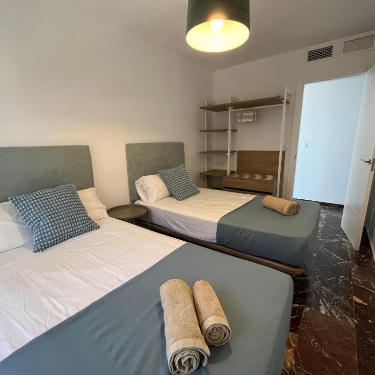 Sur Suites La Marina - Three-Bedroom Apartment - 10