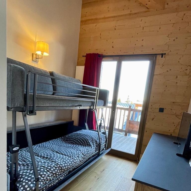 Appartement Alpin Chaleureux avec Sauna et Parking à La Rosière - FR-1-275-190 - Apartment - 6