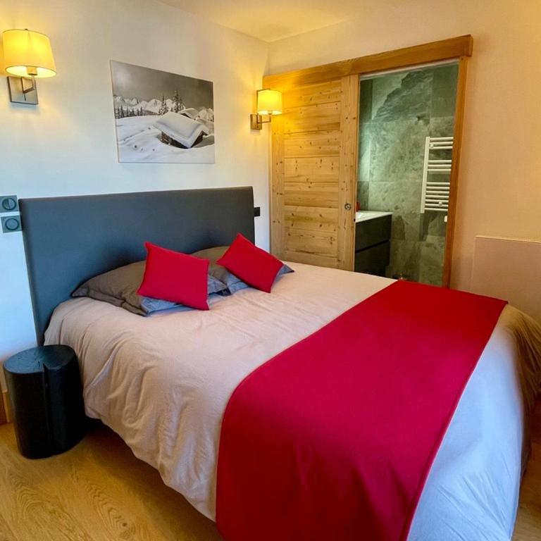 Appartement Alpin Chaleureux avec Sauna et Parking à La Rosière - FR-1-275-190 - Apartment - 7