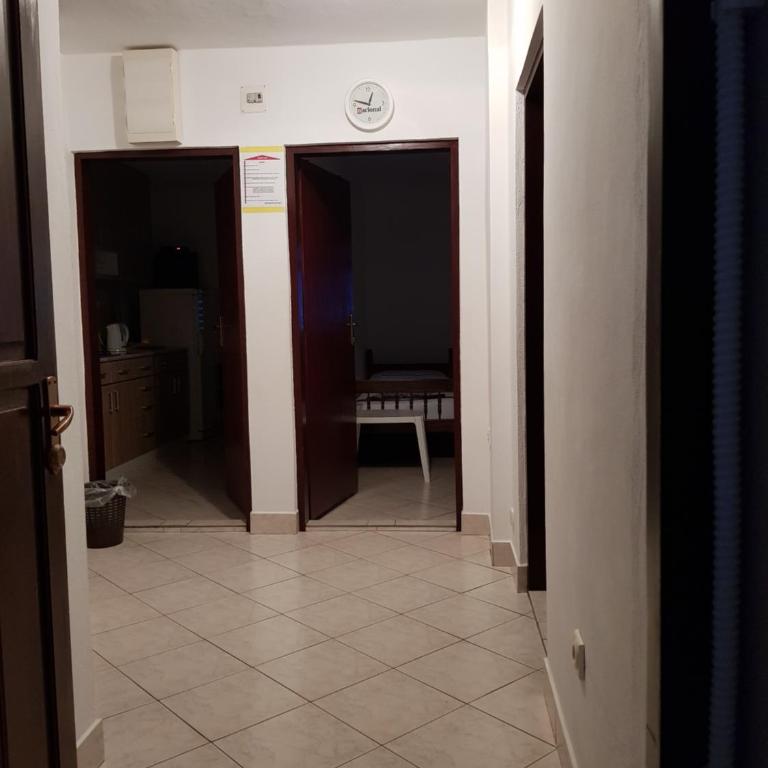 Vila Familija - Two-Bedroom Apartment - 11