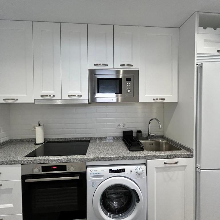 Mare Apartments Marbella - Studio with Terrace - 3