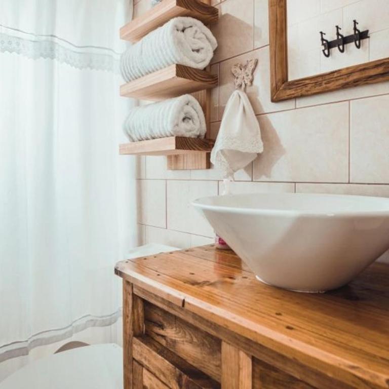 Hostal Lago Cóndor - Habitación Doble - 1 o 2 camas - 2