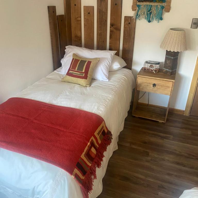 Hostal Lago Cóndor - Habitación Doble con baño privado - 1