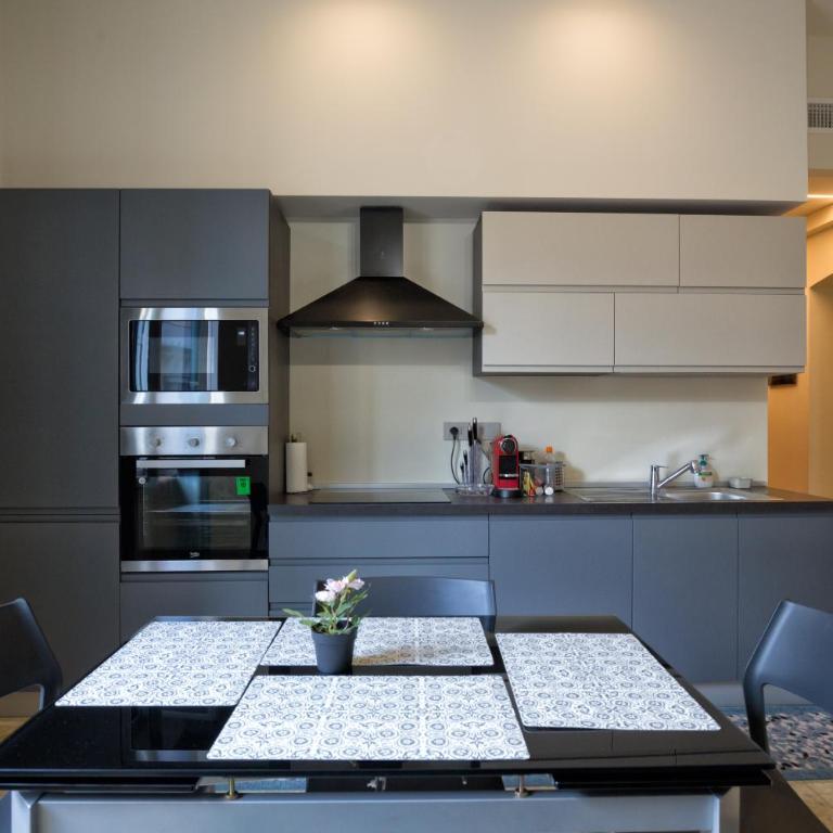 Le Due Piazze - Appartamento con 2 Camere da Letto - 10